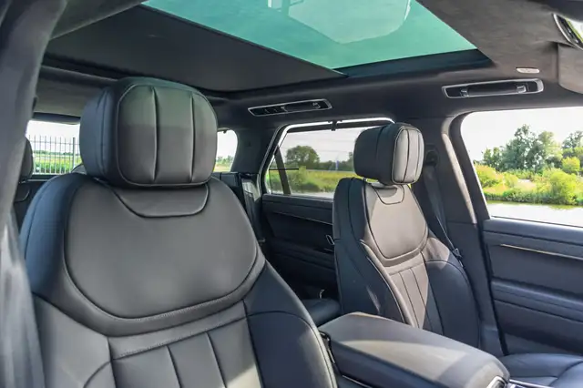 Land Rover Range Rover Sport view 13