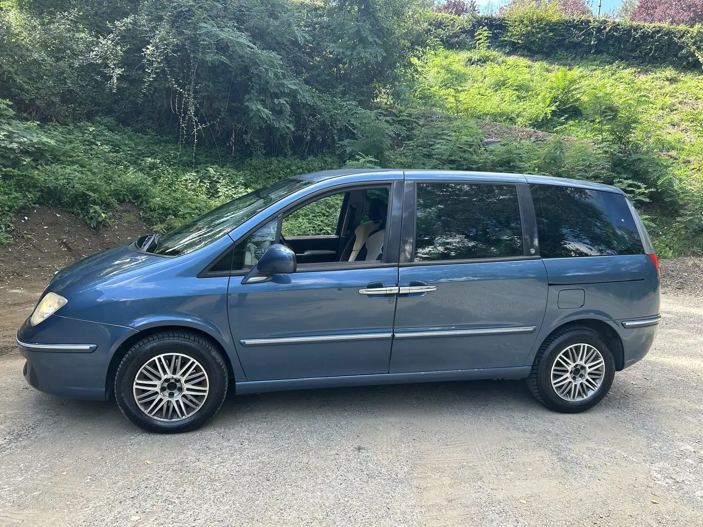 Lancia Phedra Phedra 2.2 mjt Oro Plus 170cv auto dpf Blau - 1