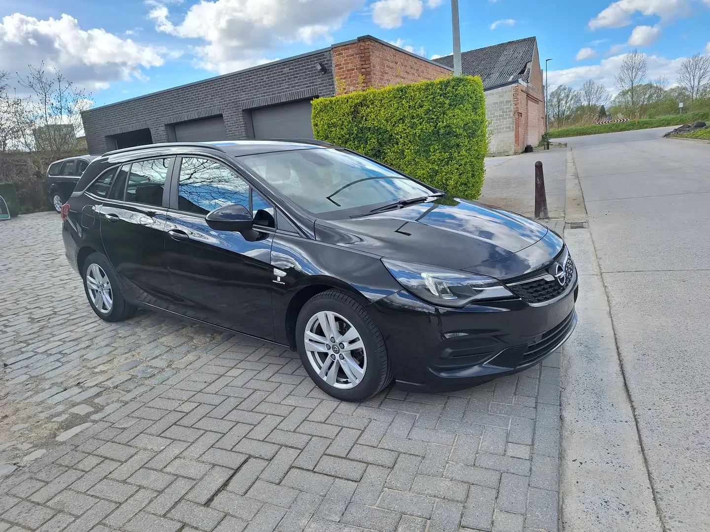 Opel Astra Astra 1.5 D Start/Stop Tourer Business Elegance Noir - 1