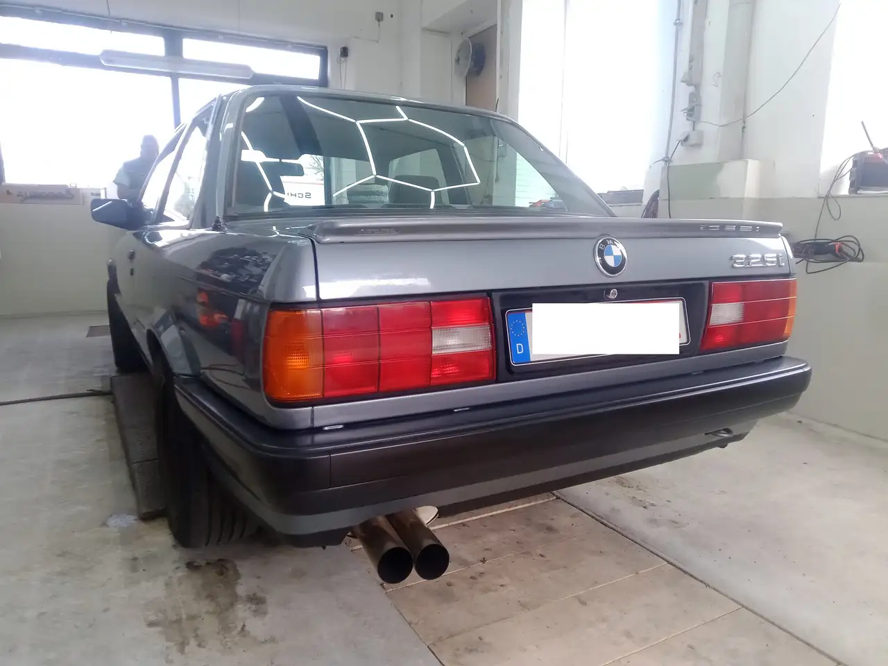 BMW 325i, foto 4