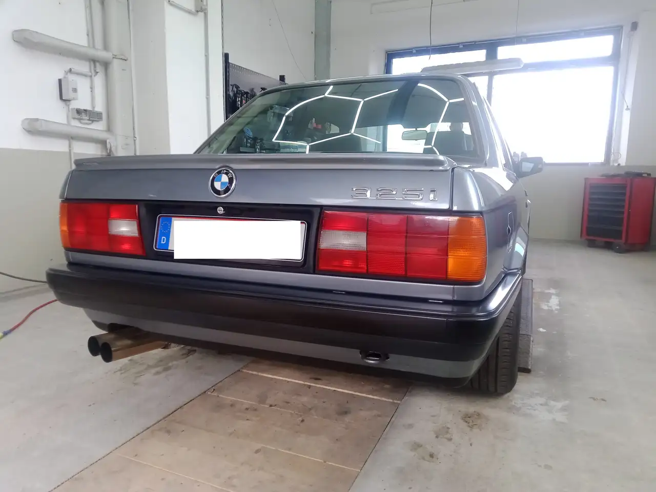 BMW 325i, foto 5