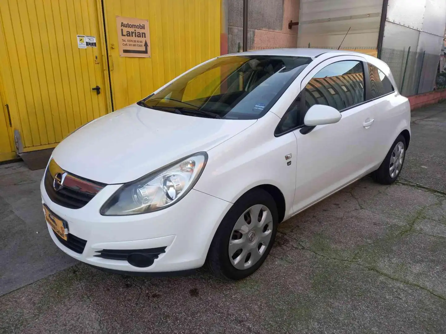 Opel Corsa 1.2 3 porte Sport  NEOPATENTATI Bianco - 2