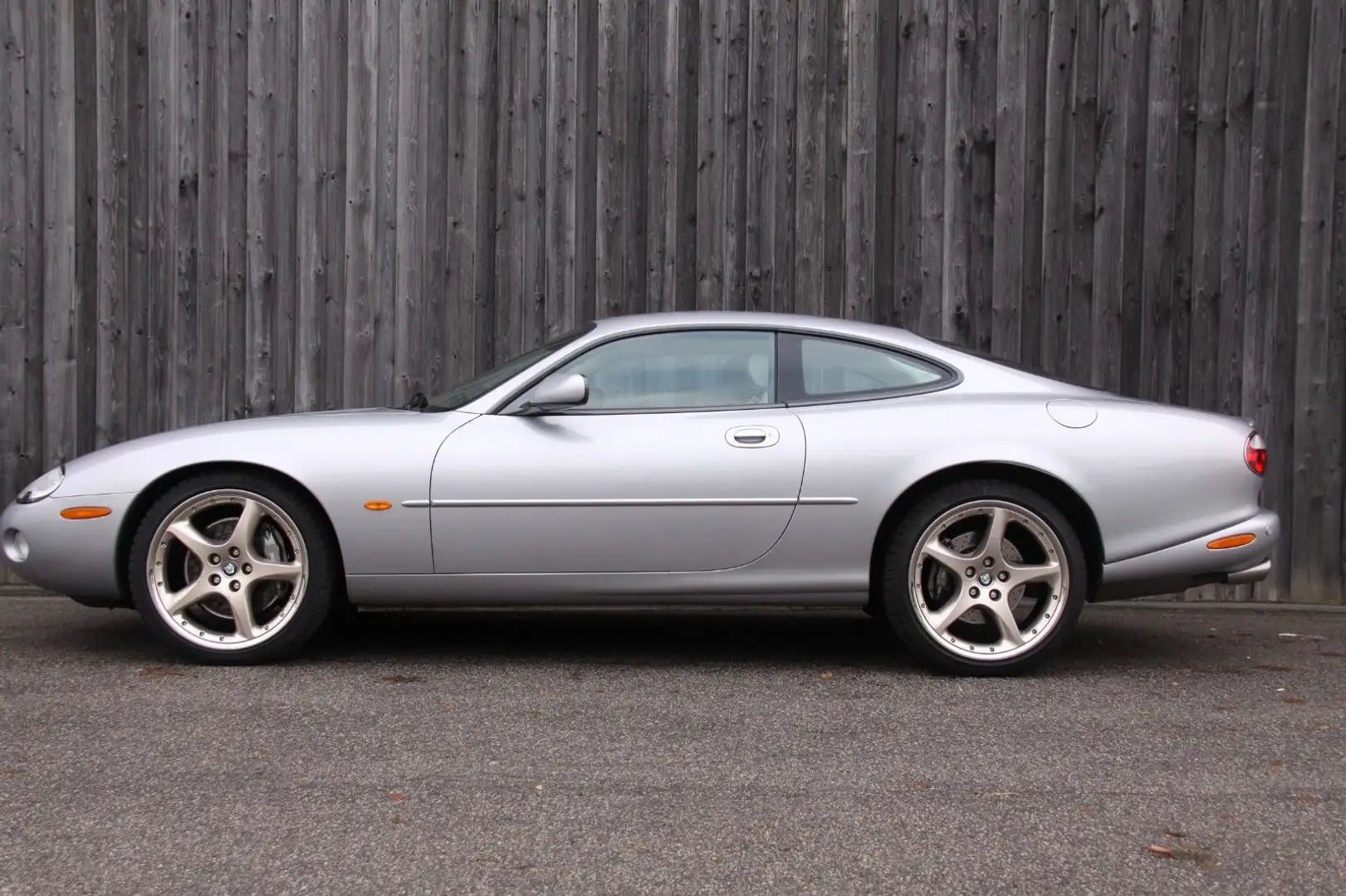 Jaguar XKR Coupe 2 Jahre Garantie Silber - 2