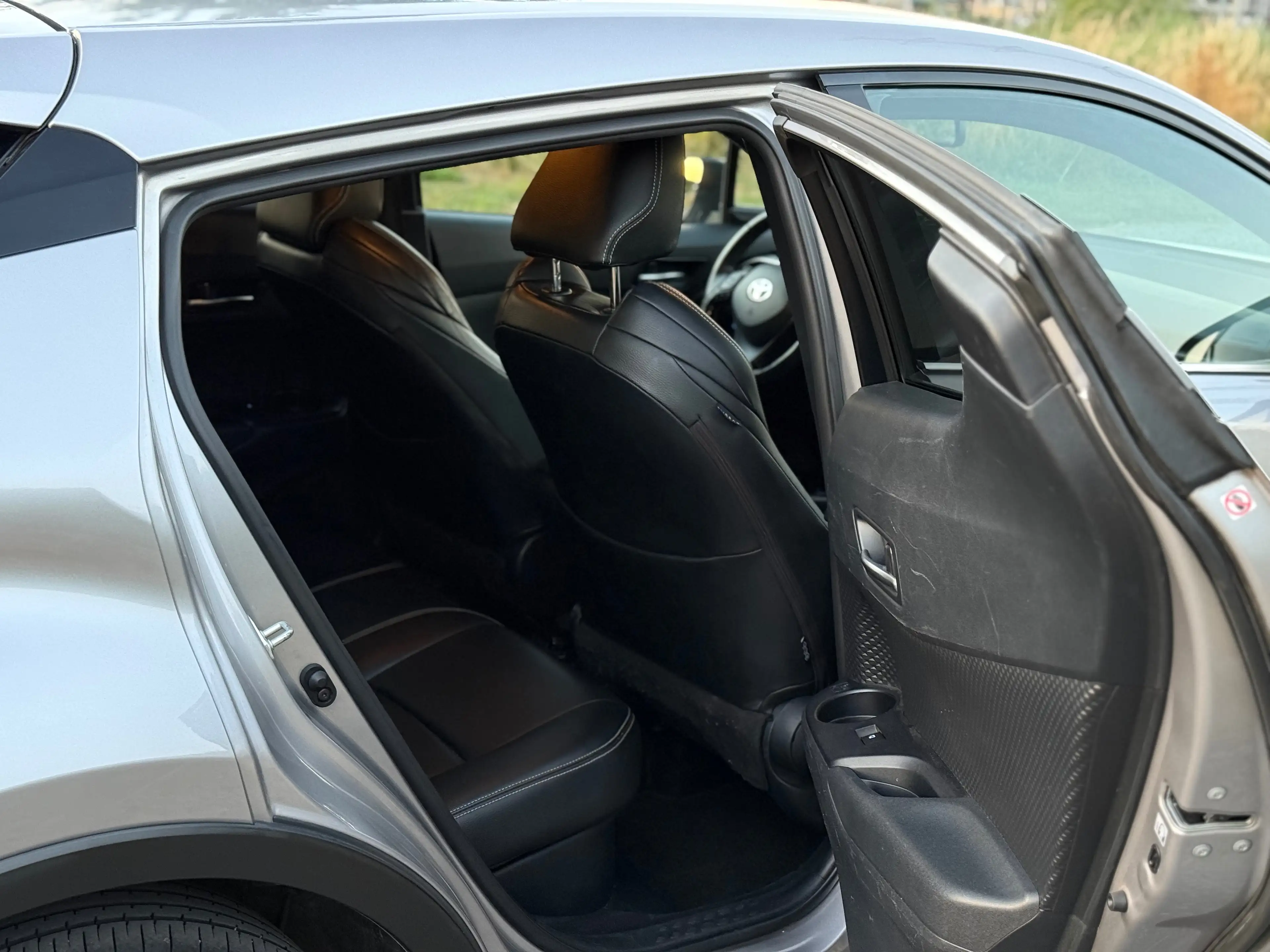 Toyota C-HR C-HR Hybrid 1.8i VVT-i C-Hic E-CVT(EU6.2) — photo 14