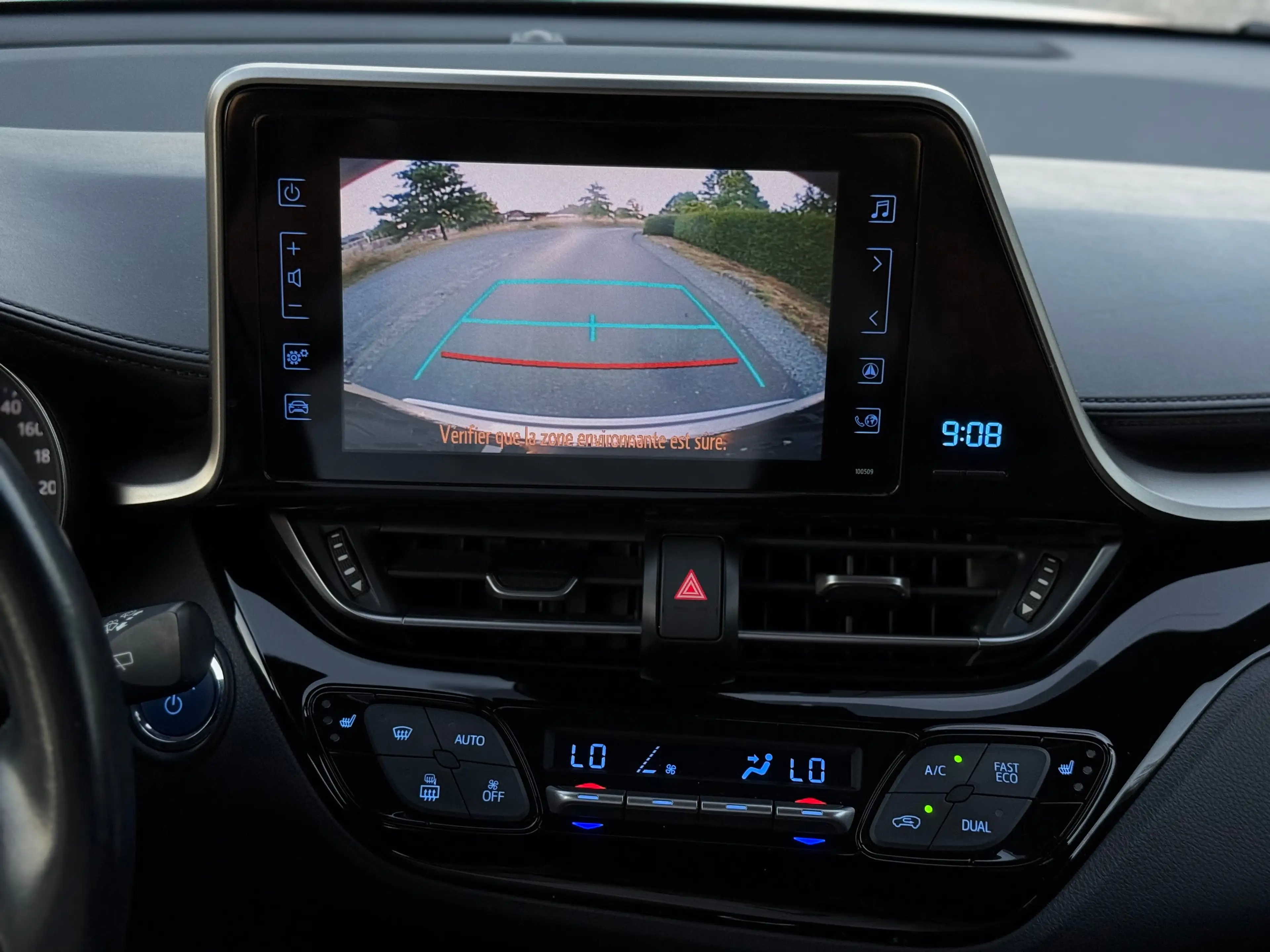 Toyota C-HR C-HR Hybrid 1.8i VVT-i C-Hic E-CVT(EU6.2) — photo 15