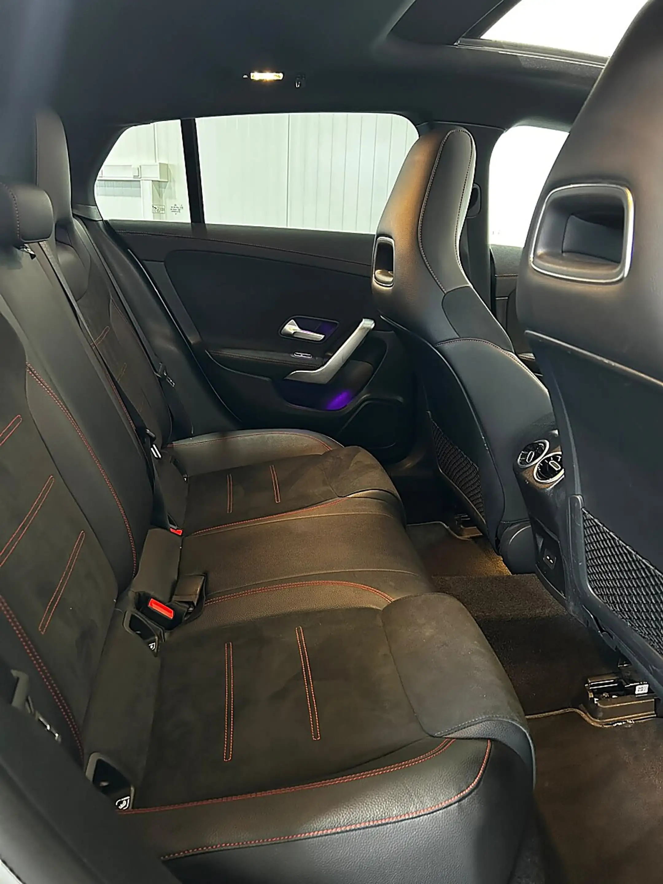 Mercedes-Benz CLA 200 d Shooting Brake Aut. //AMG-PAKET//PANO//AMBIEN... — photo 15