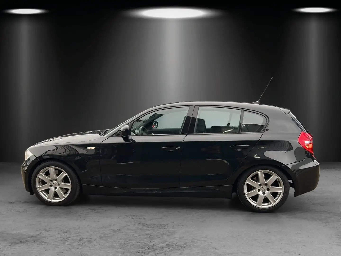 BMW 123 d M-Sport Shadow 1. HAND/PDC/XENON/8x BEREIF Schwarz - 2