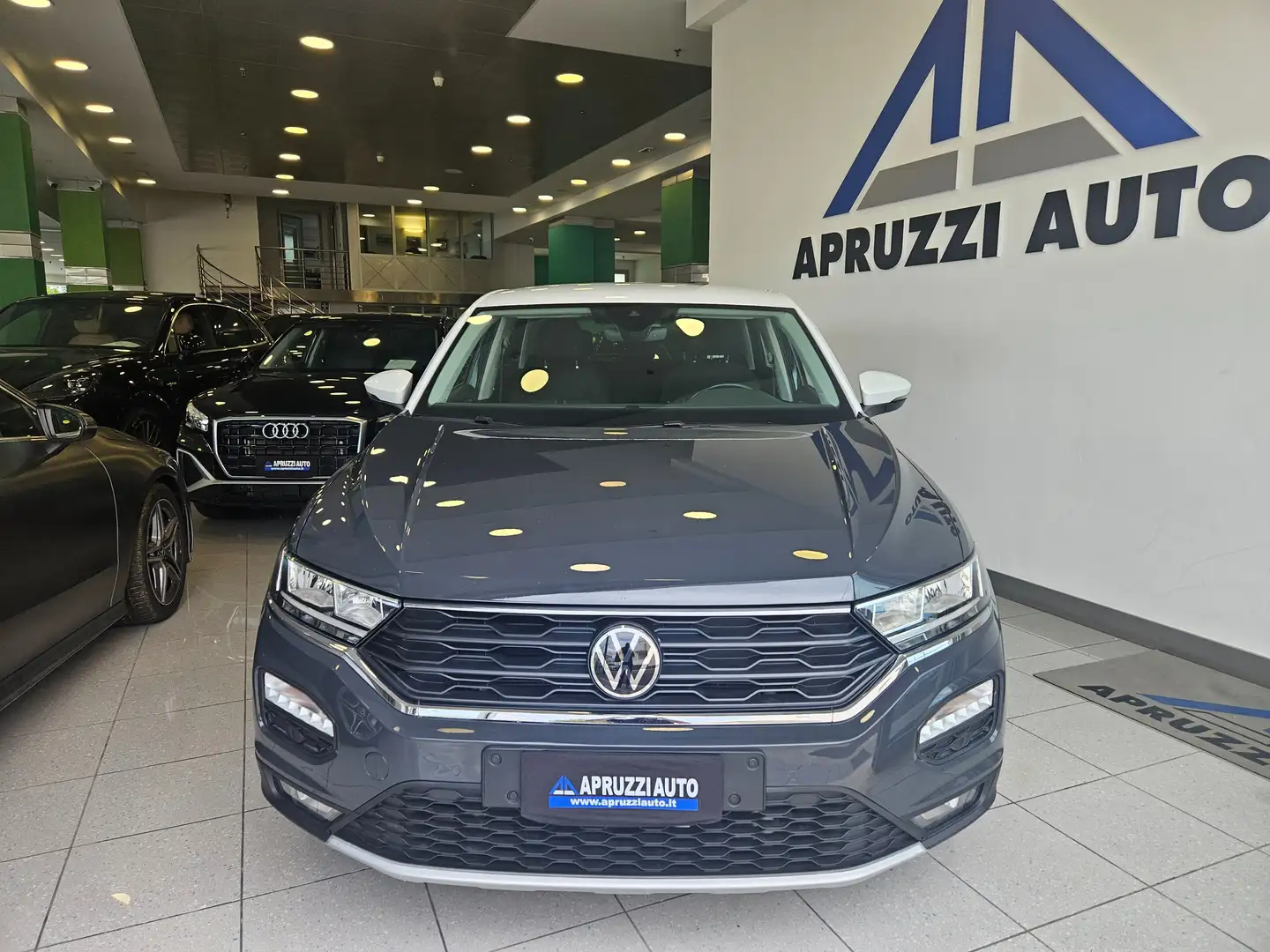 Volkswagen T-Roc 2.0 tdi Style 150cv dsg SENSORI Grau - 2