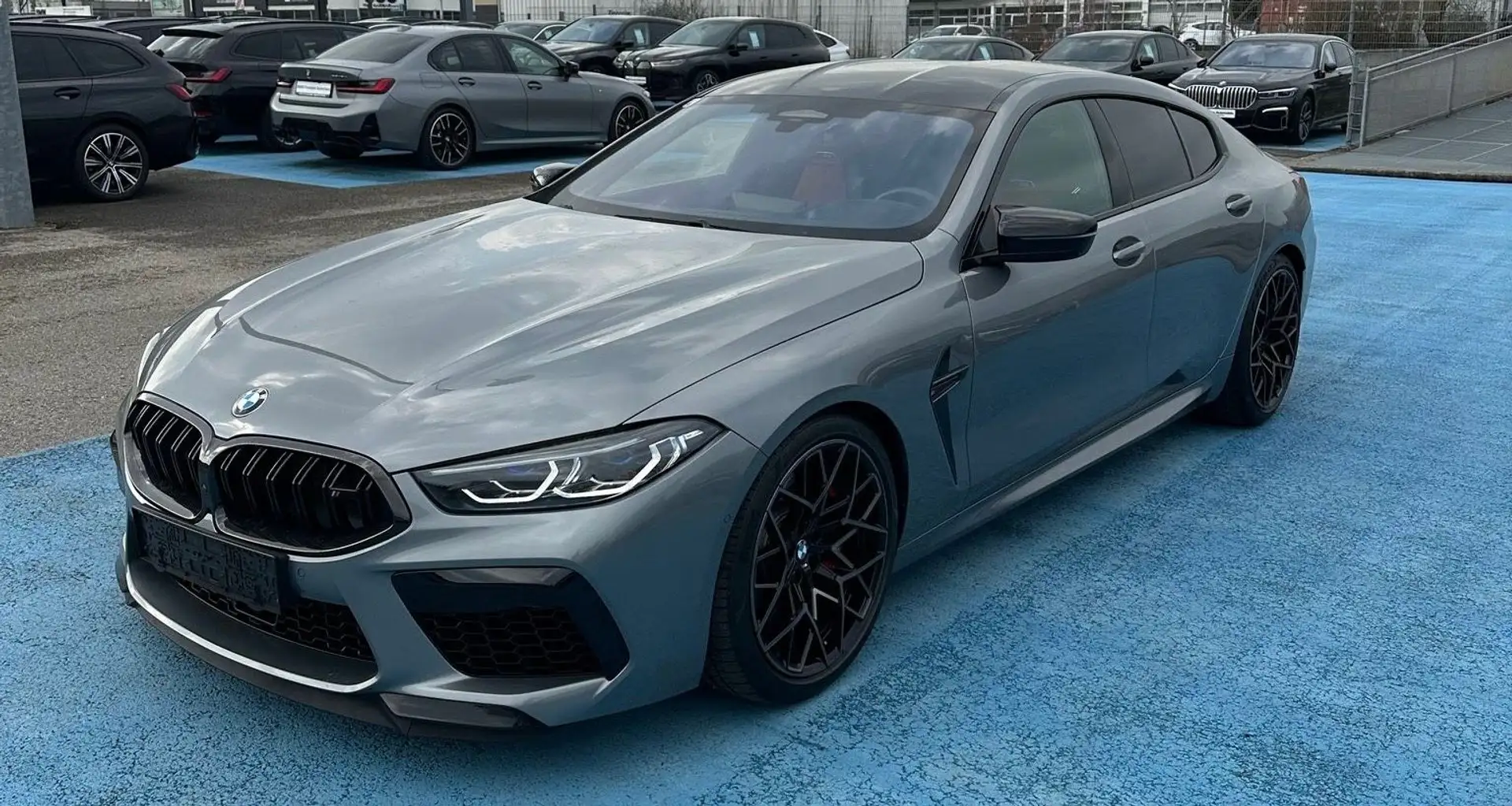 BMW M8 Gran Coupe Competition Grau - 1