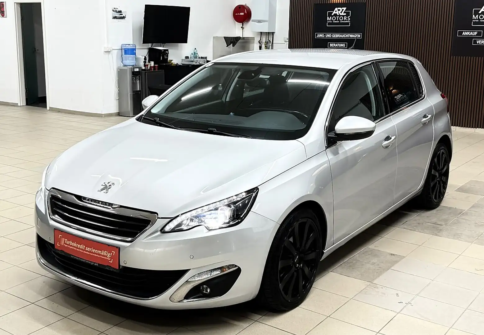 Peugeot 308 1.6 BlueHDi Allure Silber - 1