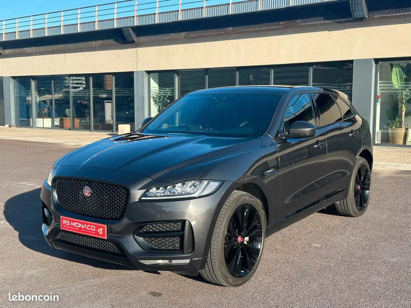 Jaguar F-Pace v6 3.0 d 300 r-sport 4x4 bva8 Gris - 1