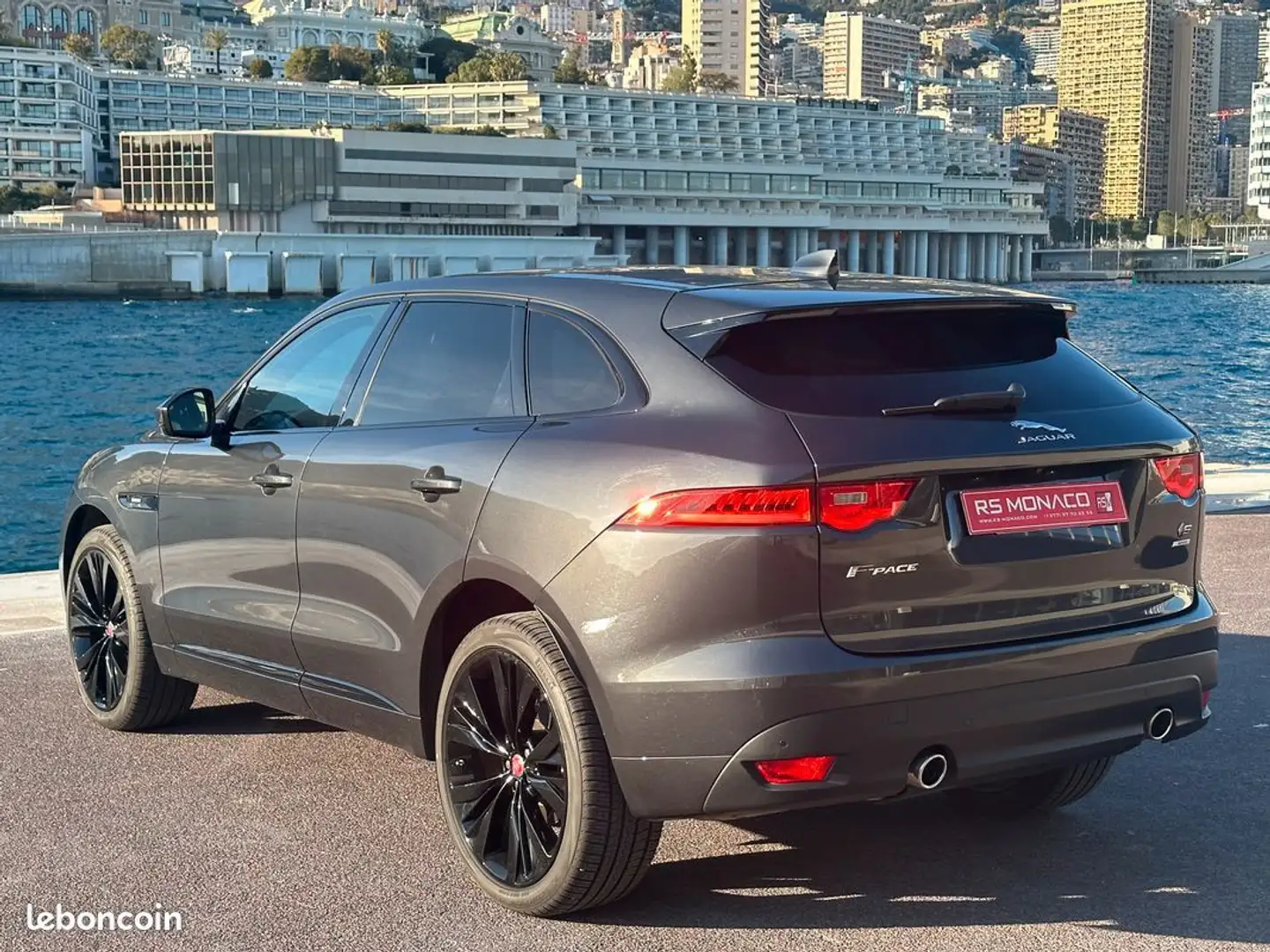 Jaguar F-Pace v6 3.0 d 300 r-sport 4x4 bva8 Gris - 2