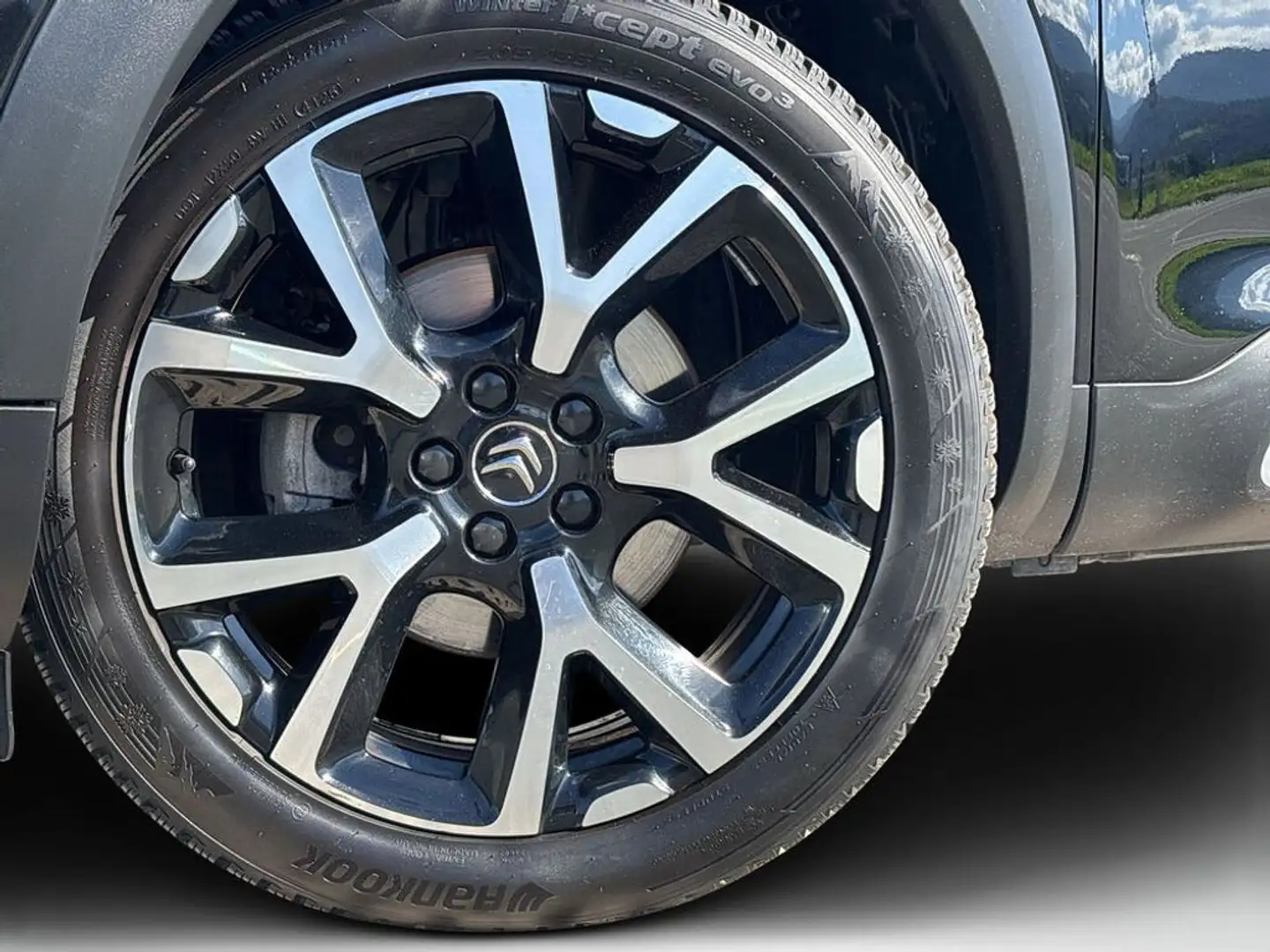 Citroen C5 Aircross Shine BHDi 130 Aut. Schwarz - 2