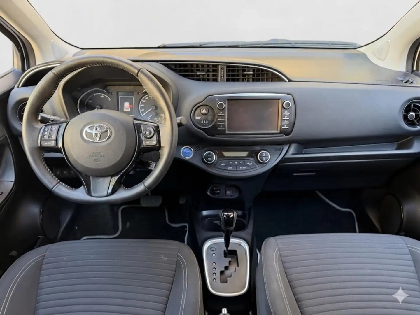 Toyota Yaris 100H 1.5 Active Tech Blanco - 2