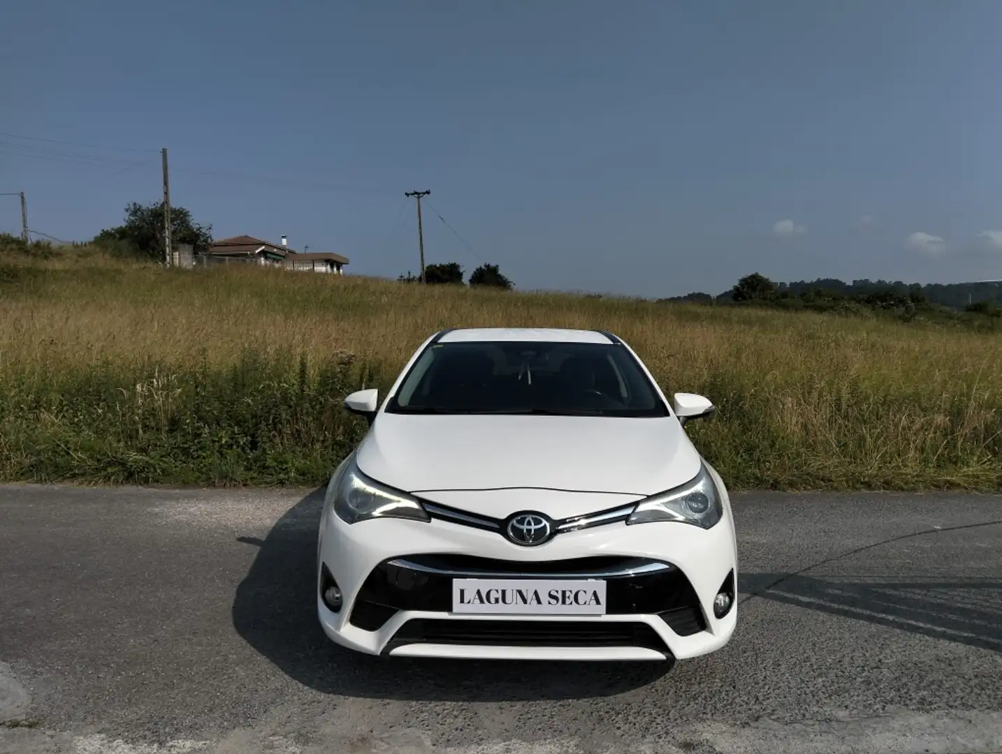 Toyota Avensis TS 150D Executive Blanco - 2