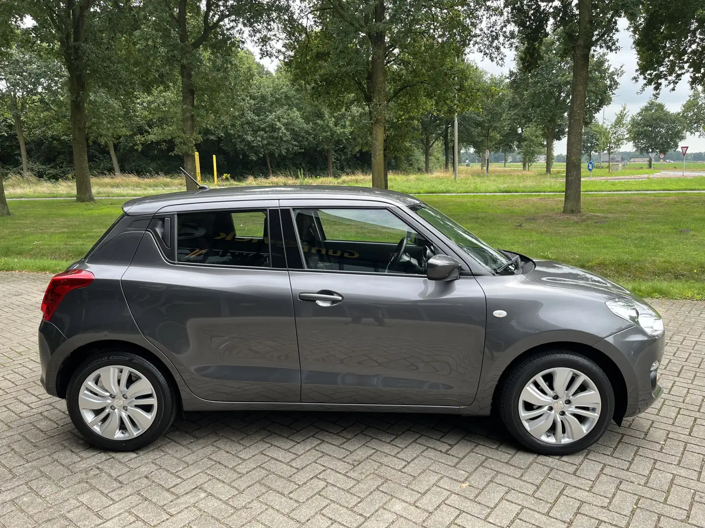 Suzuki Swift 1.2 Comfort | AIRCO | BLUETOOTH | CRUISE CONTROL | Grijs - 2