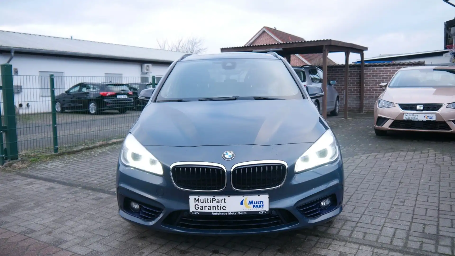 BMW 225 Sport Line Grau - 2
