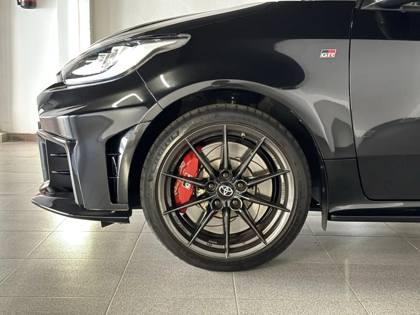 Toyota Yaris GR RZ Black - 2
