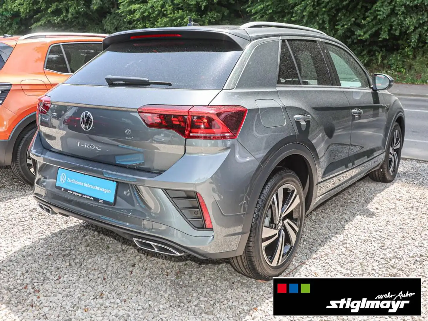 Volkswagen T-Roc R-Line 1.5 TSI DSG ACC+AHK+IQ.LIGHT+NAVI Grijs - 2