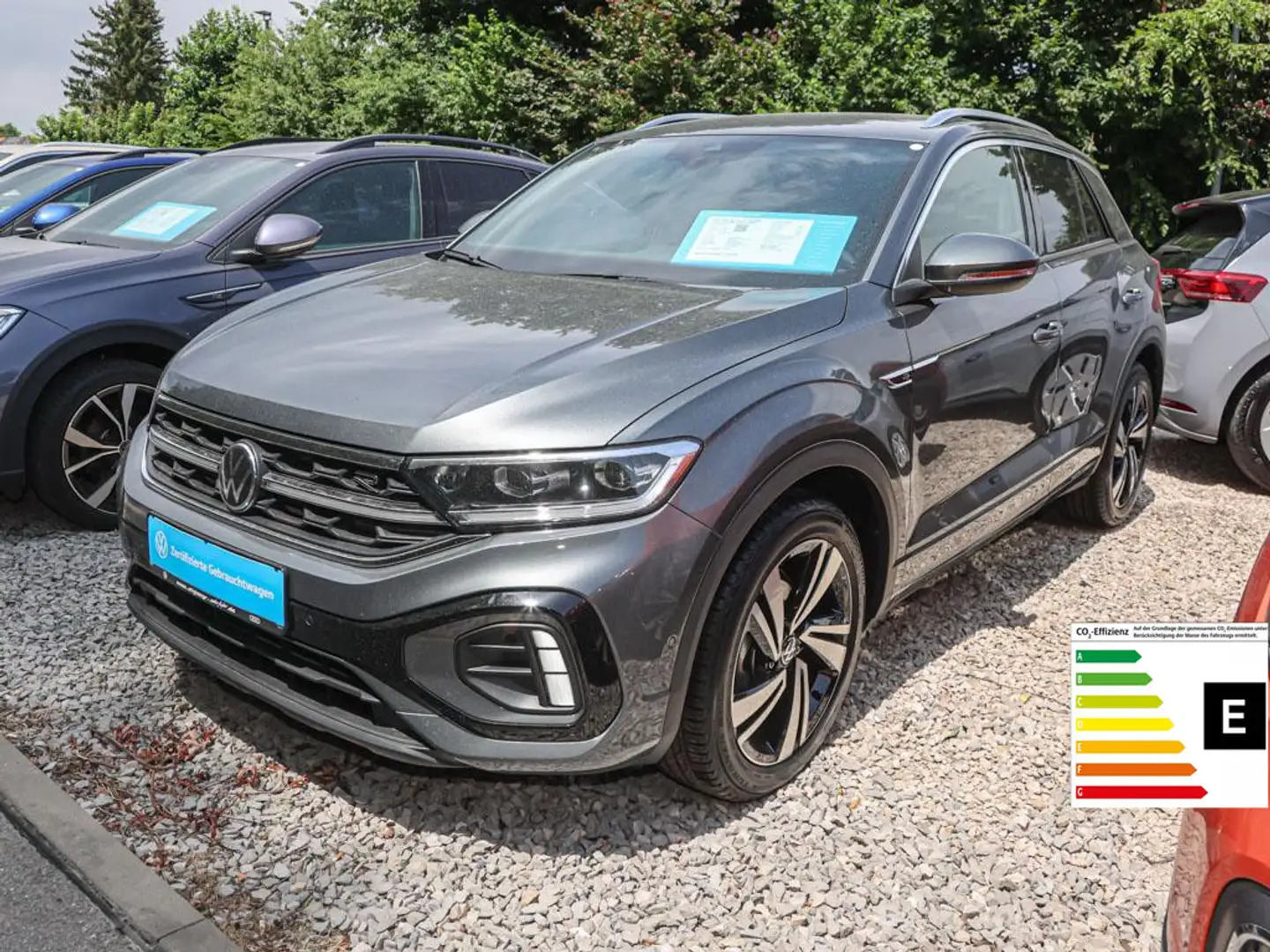 Volkswagen T-Roc R-Line 1.5 TSI DSG ACC+AHK+IQ.LIGHT+NAVI Grijs - 1