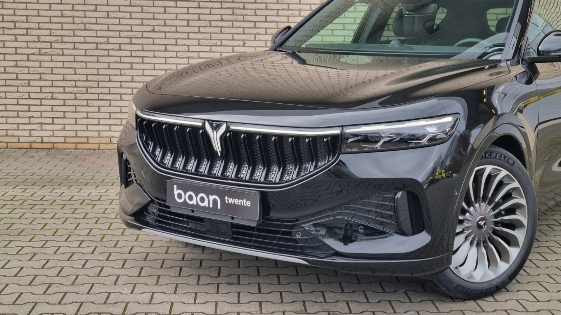 Voyah Free Flagship Black Line 4WD 106 kWh | 2.000 KG Trekgew Negru - 2