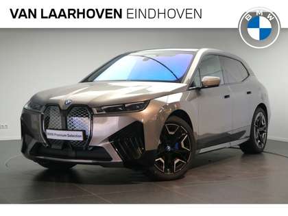 BMW iX xDrive40 High Executive 77 kWh / Sportpakket / Pan