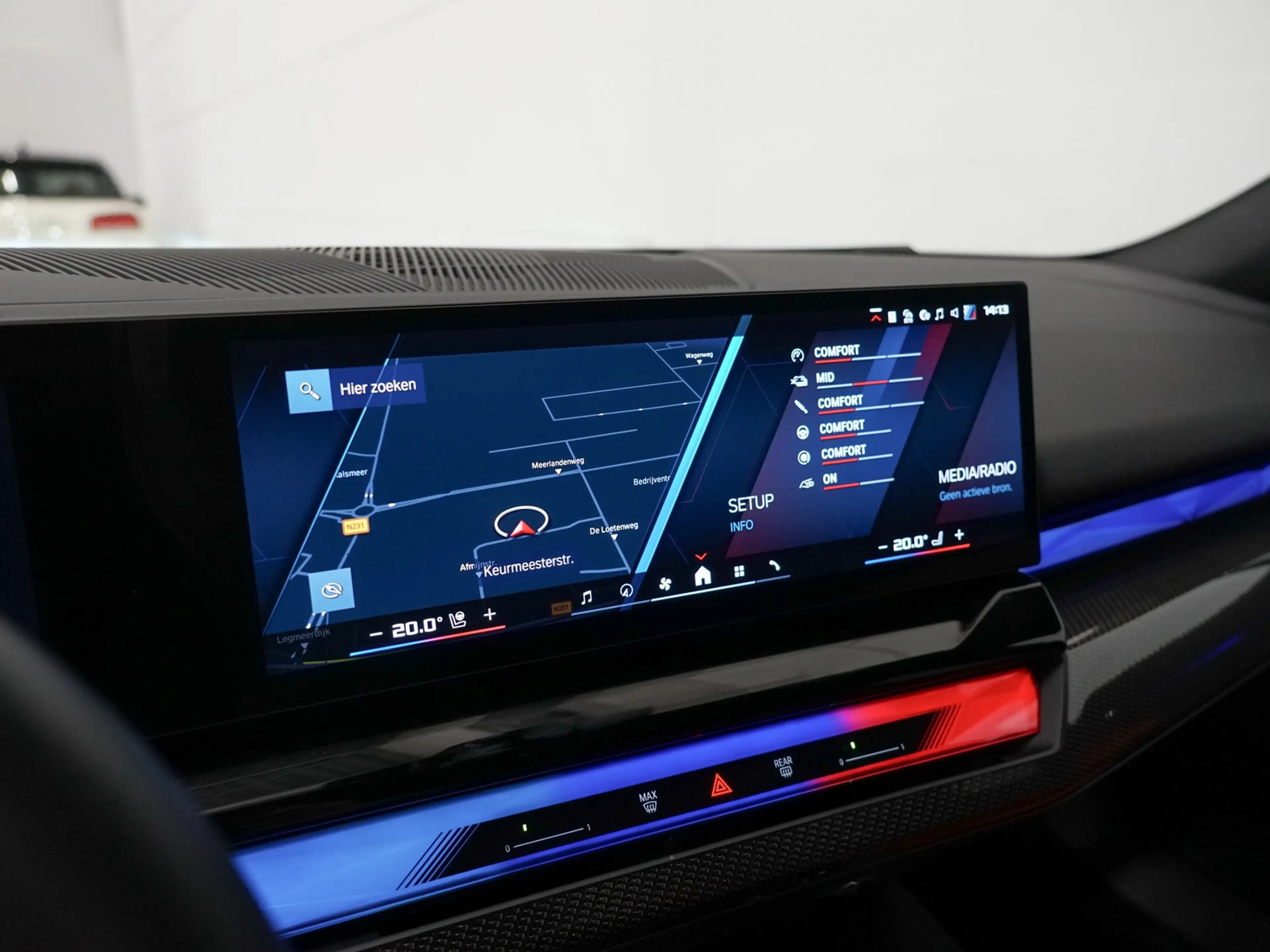 BMW M5 5-serie Touring Bowers Wilkins | CoPilot | Stoelve — photo 18