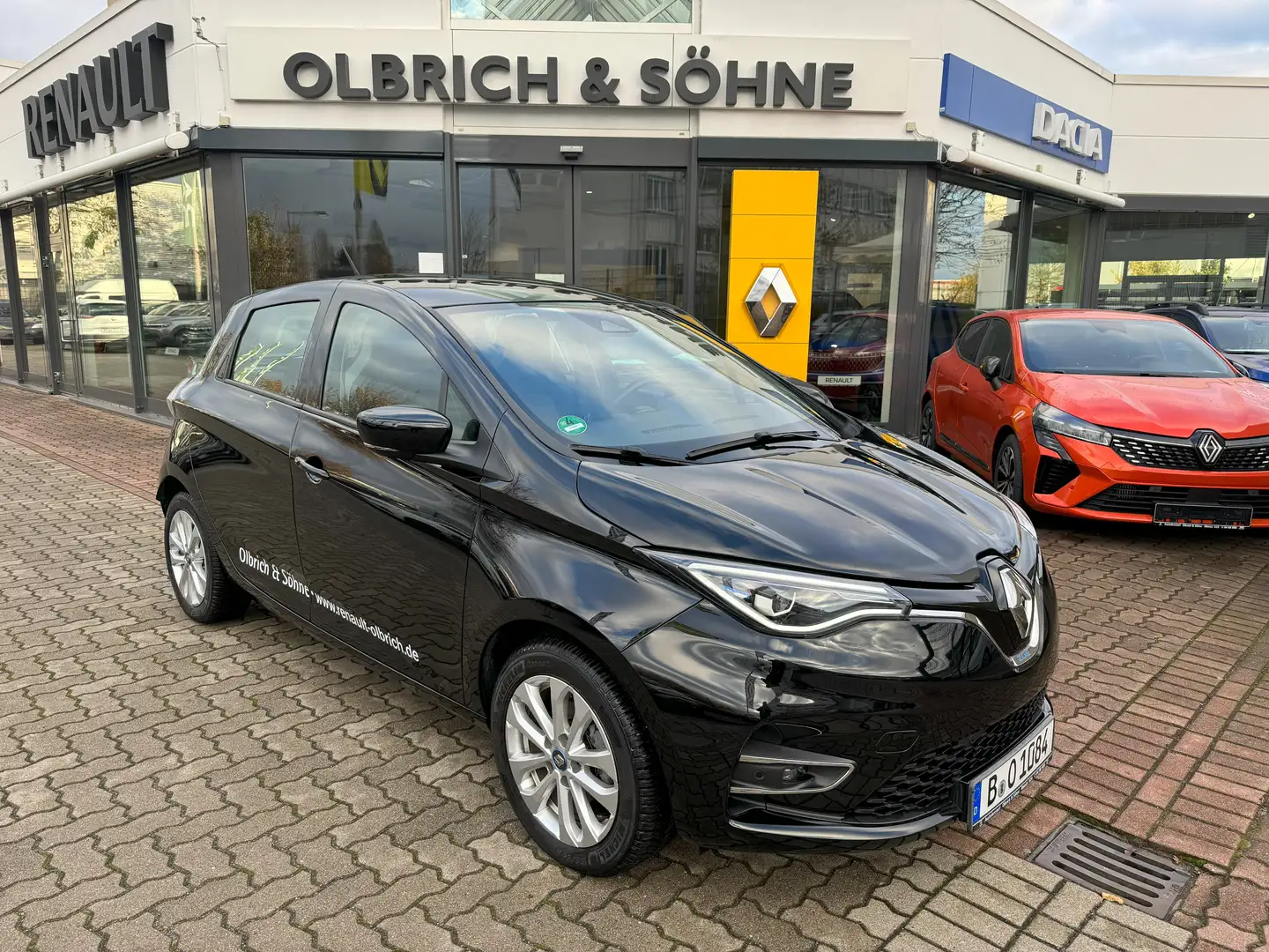 Renault ZOE (mit Batterie) Z.E. 50 EXPERIENCE Černá - 1