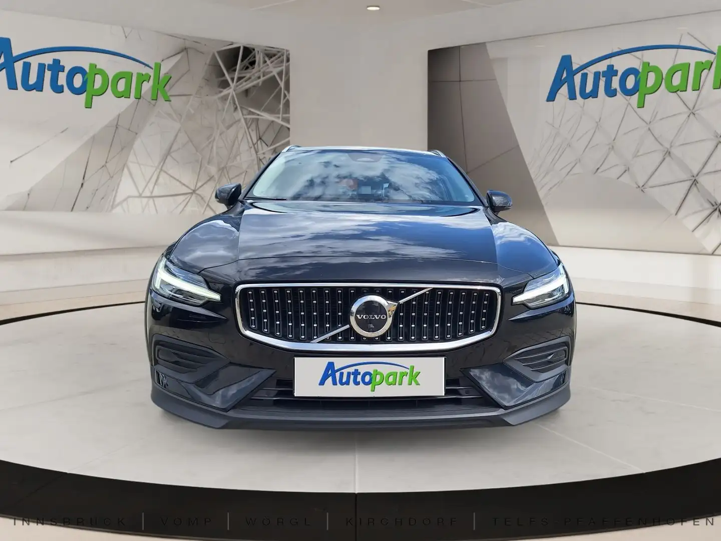 Volvo V60 Cross Country B4 AWD Mild Hybrid Plus Bright Schwarz - 2