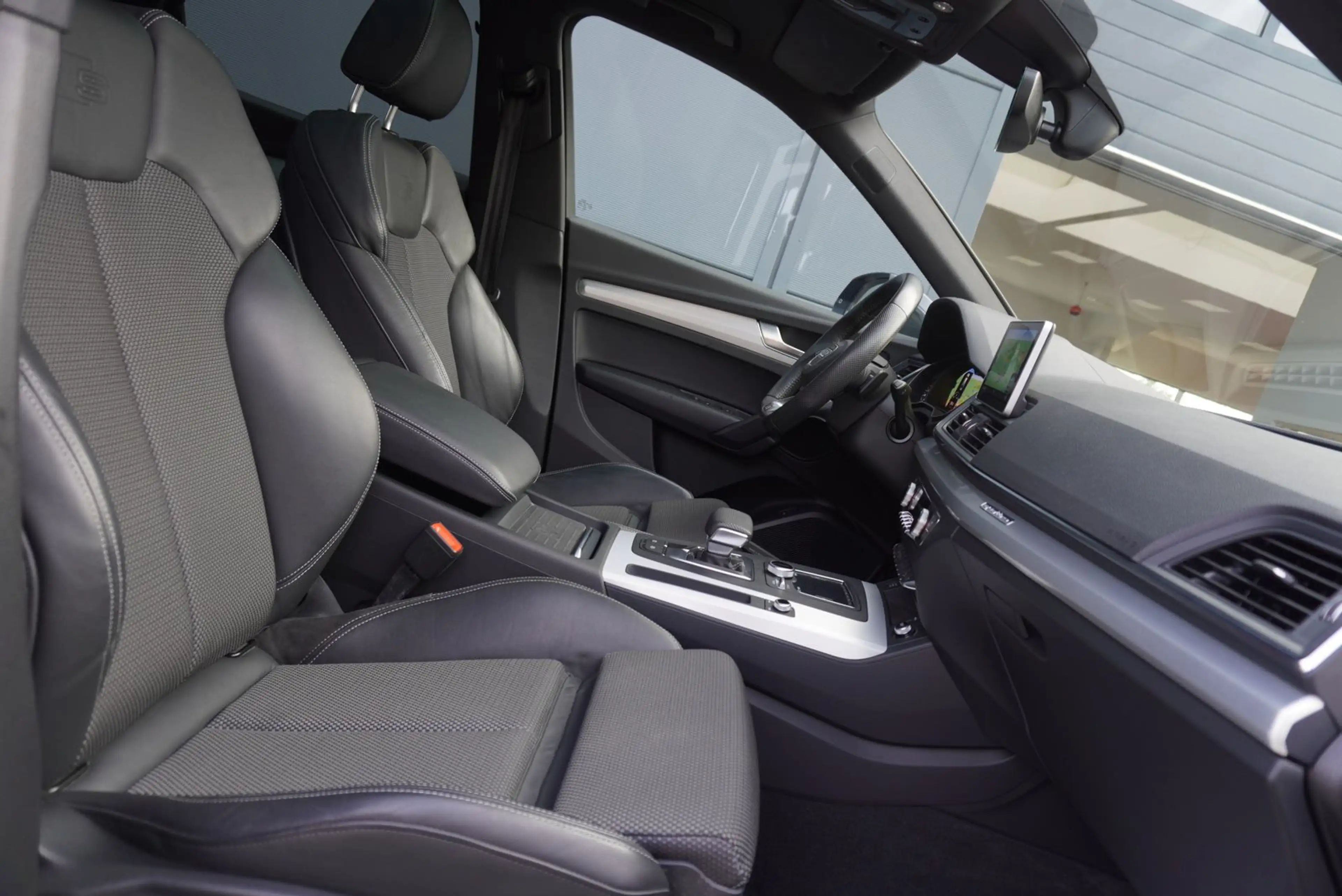 Audi Q5 50 TDI S-Line/Pano/LED/HUD/20Zoll/AssistTour/ — photo 9