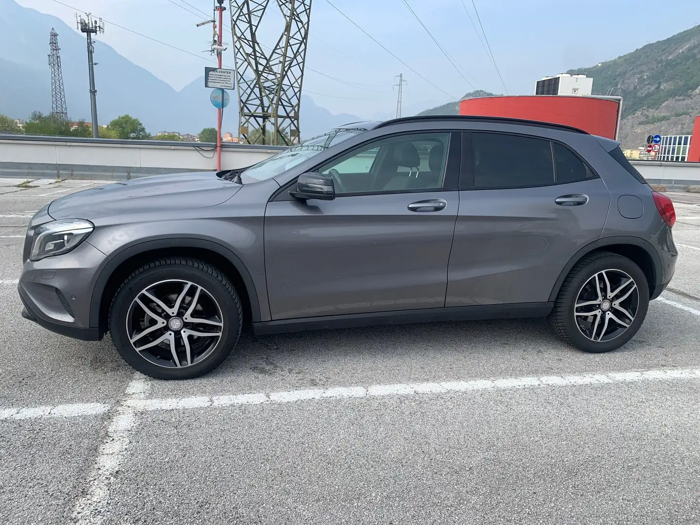 Mercedes-Benz GLA 200 GLA-X156 2014 d (cdi) Enduro auto Šedá - 1