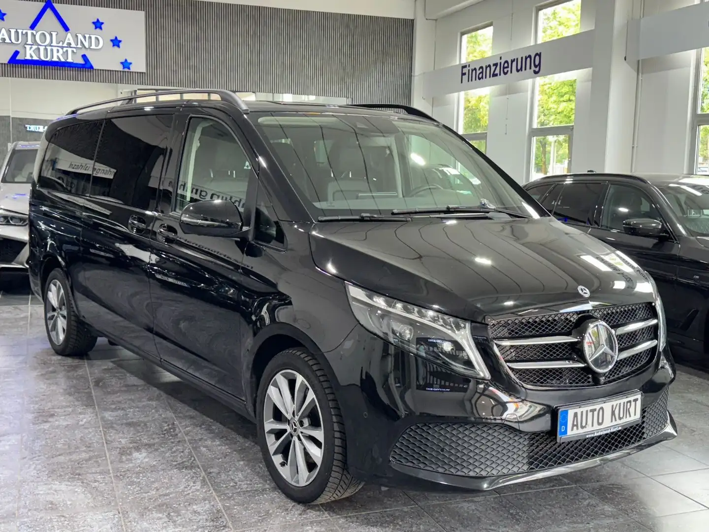 Mercedes-Benz V 300 d Ava*Extralang*Leder*Night*Sthzg*Airmatic! Schwarz - 1