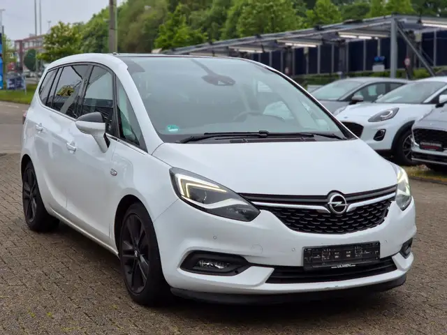 Opel Zafira Tourer Innovation/Pano/Navi/Kamera/2.Hand