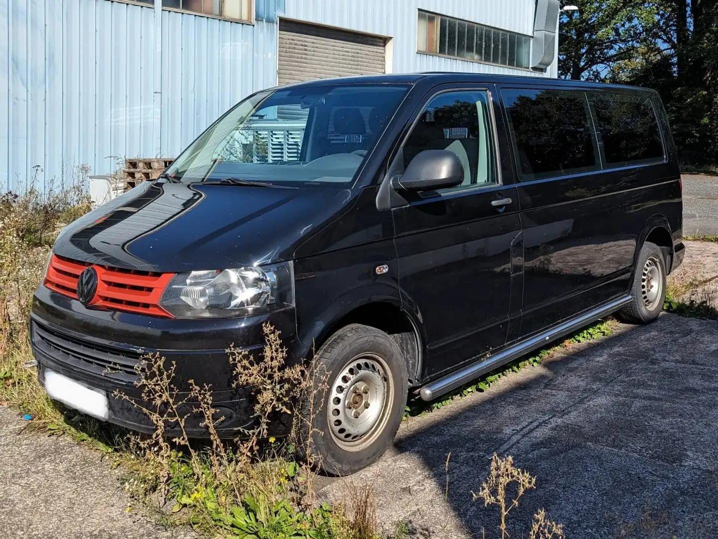 Volkswagen T5 Caravelle Caravelle Lang DSG Trendline Чорний - 2