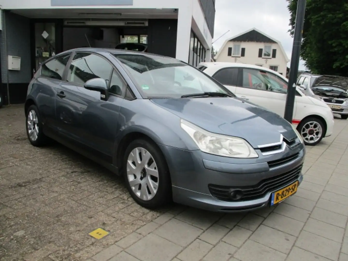 Citroen C4 Coupé 1.4-16V L. Séduction Grijs - 1