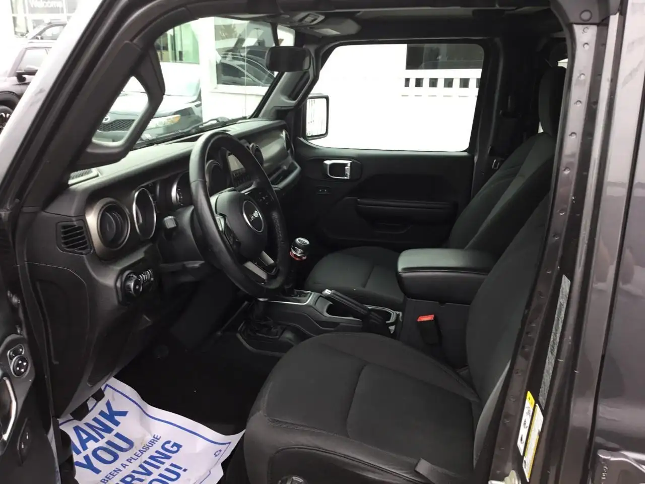 Jeep Wrangler снимка Jeep Wrangler