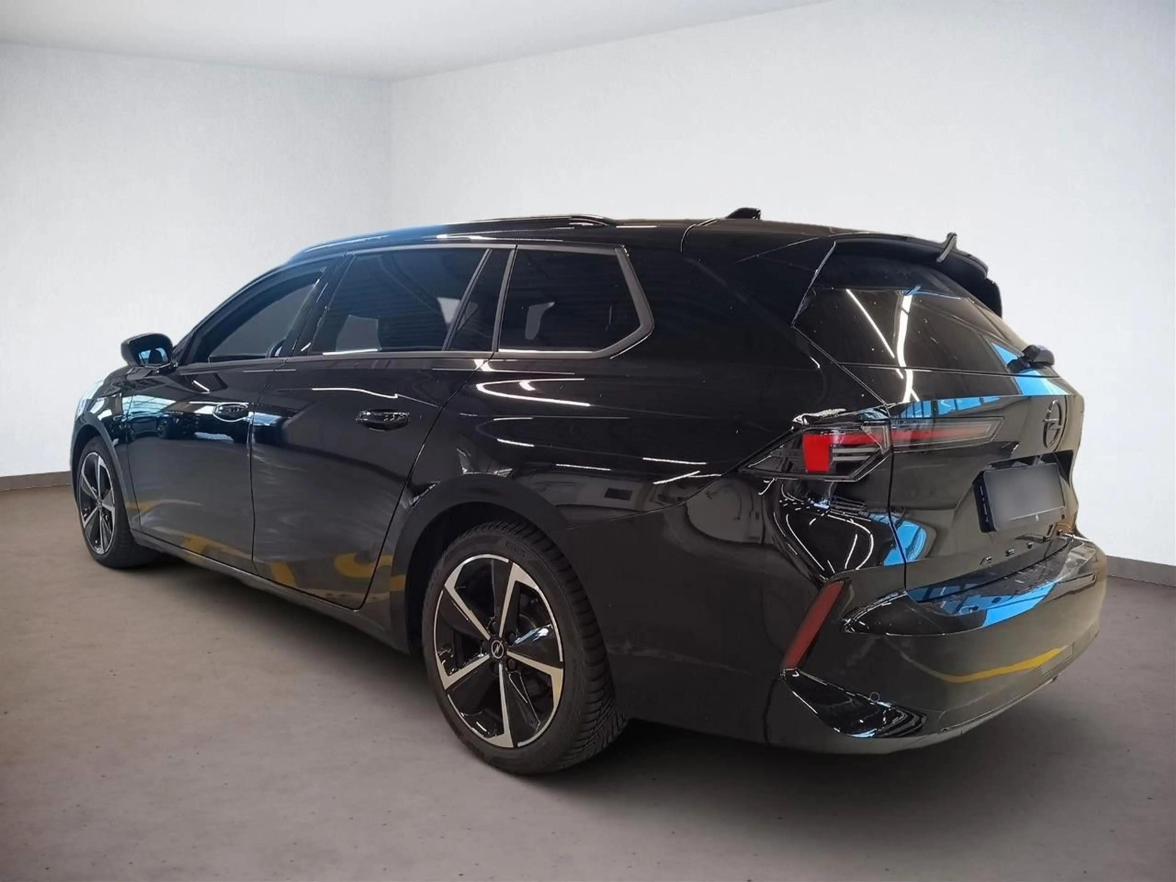 Opel Astra L Sports Tourer GS — photo 7