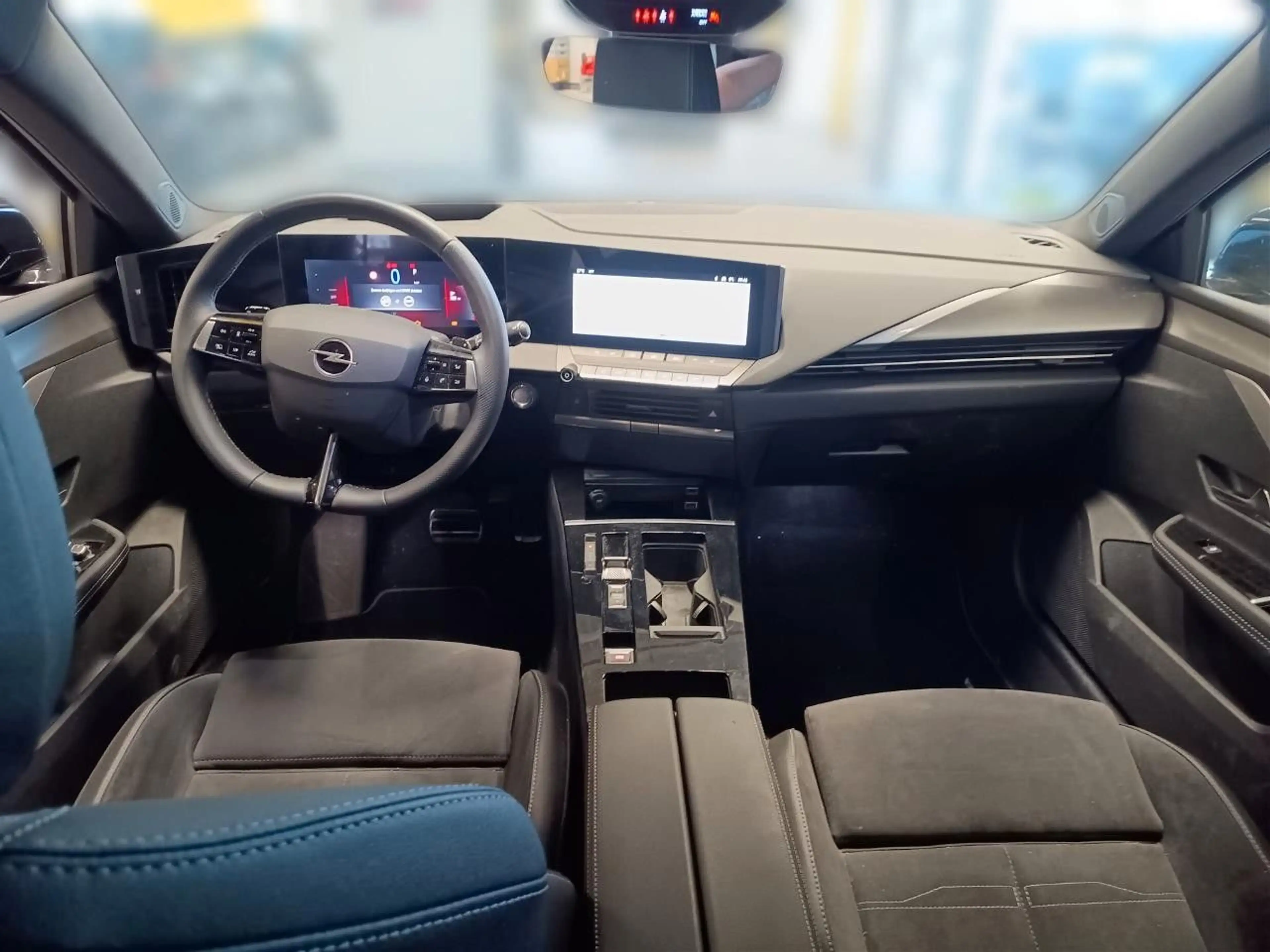 Opel Astra L Sports Tourer GS — photo 4