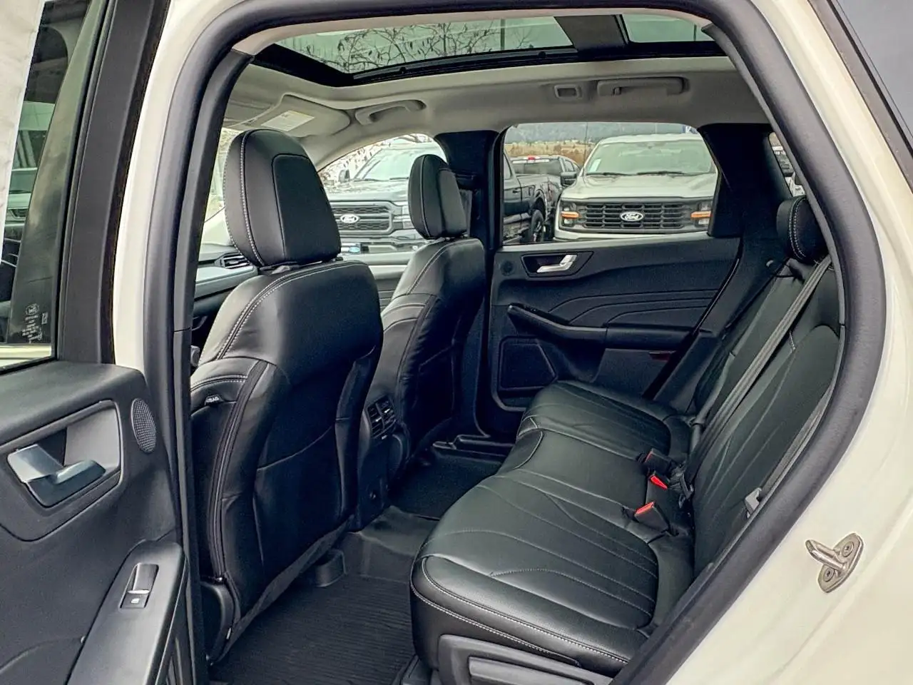 Ford Escape снимка Ford Escape