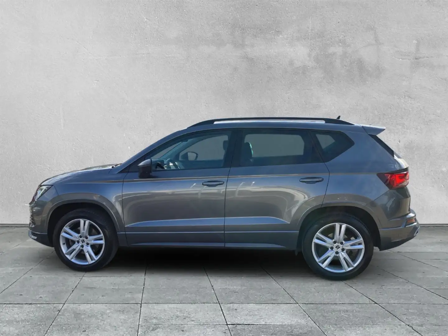 SEAT Ateca 2.0 190 DSG 4Drive FR +LED+NAVI+SHZ+KAMERA Grau - 2