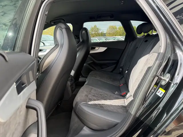 Audi A4 view 15