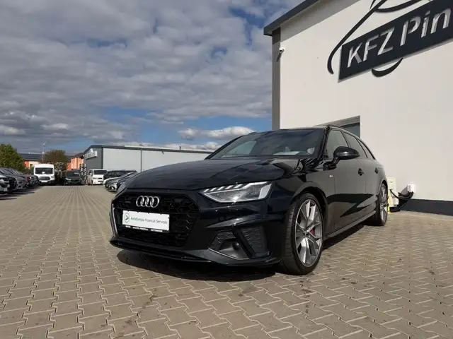 Audi A4 view 4