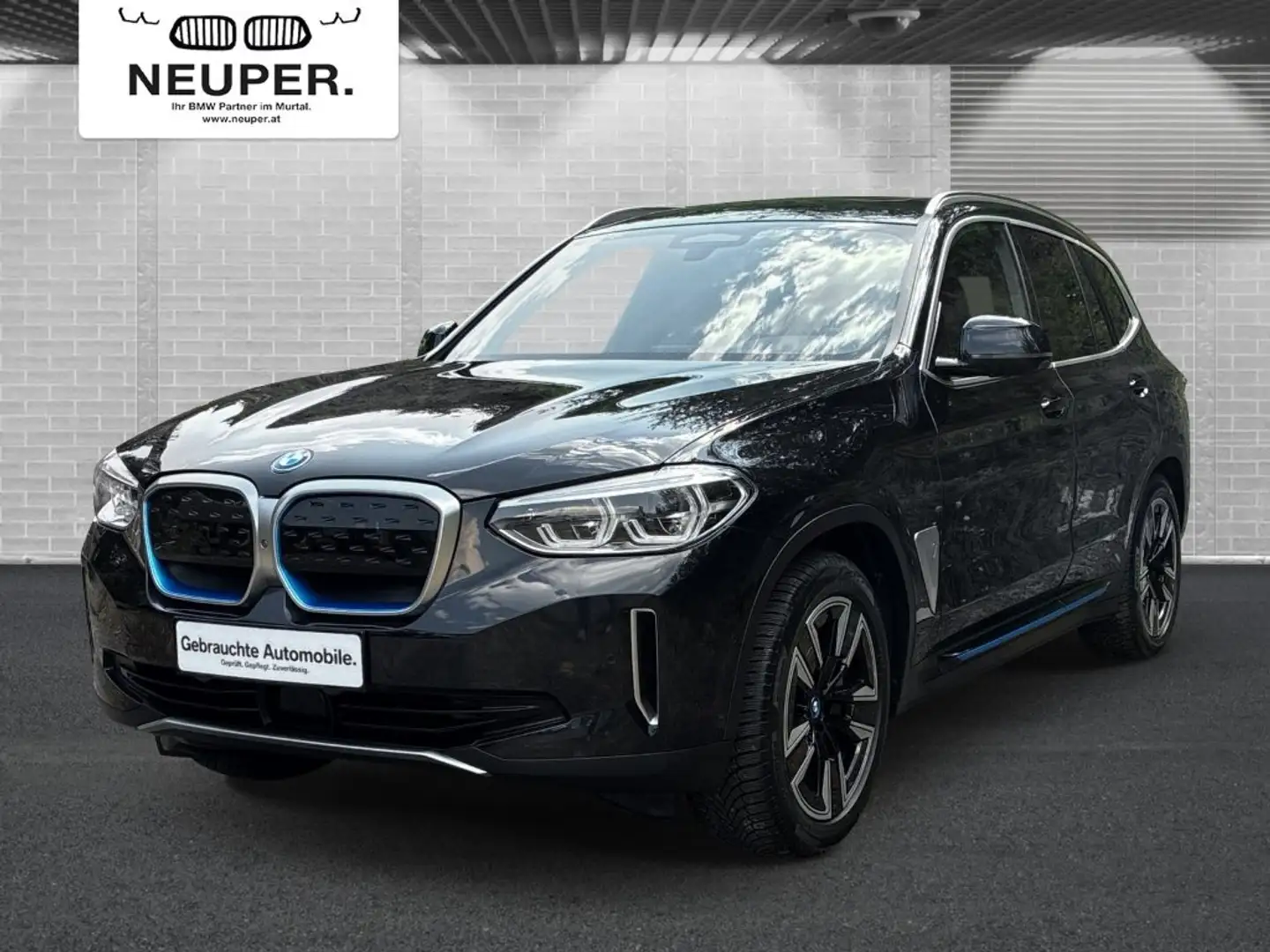 BMW iX3 Schwarz - 1