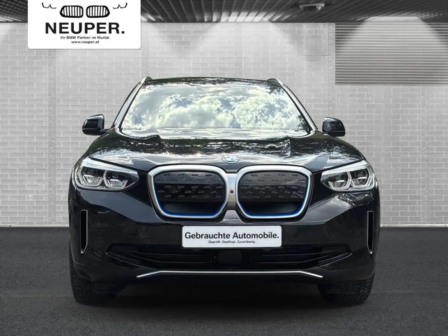 BMW iX3 Schwarz - 2