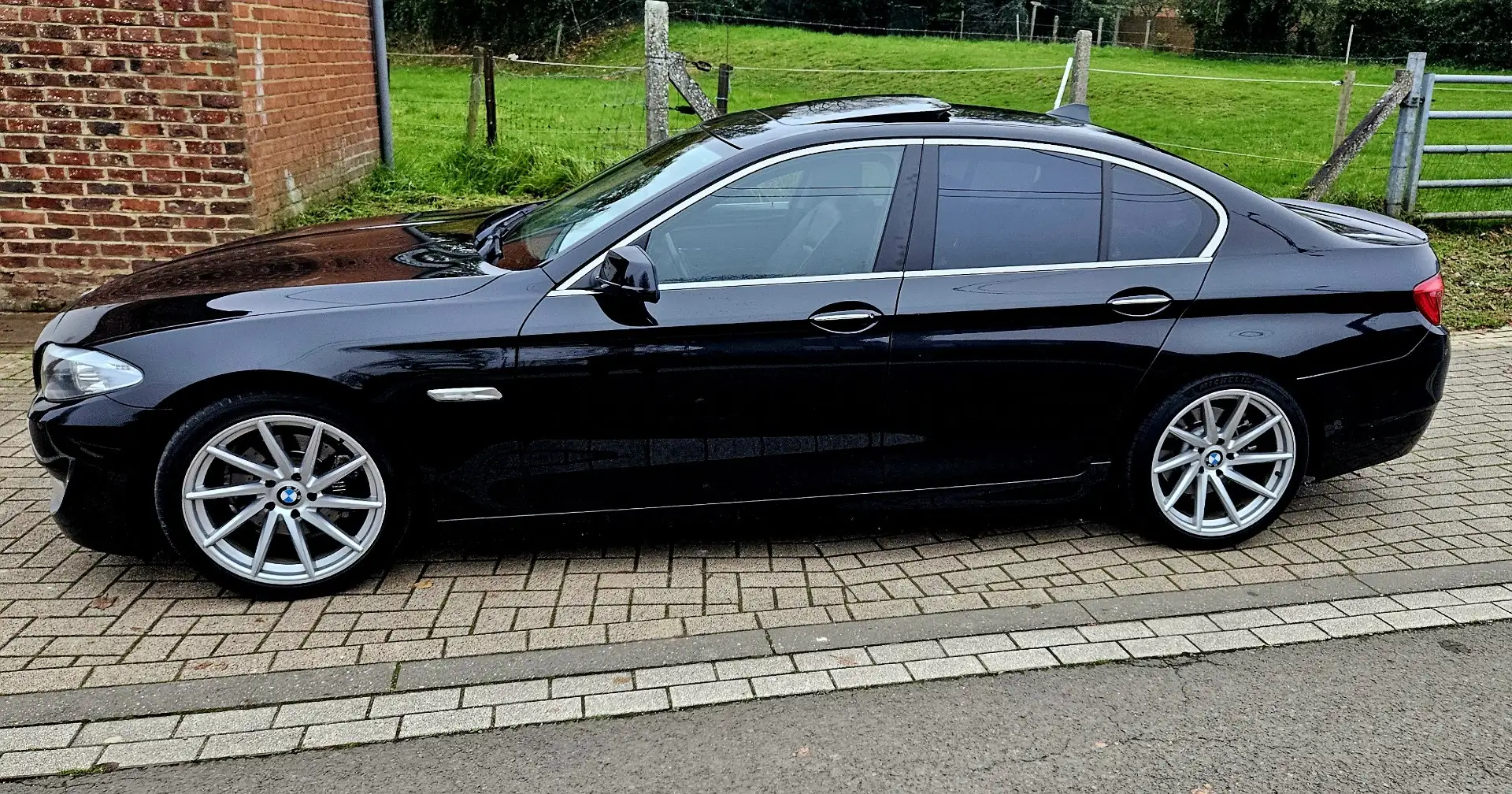BMW 520 520dA Start/Stop Zwart - 1