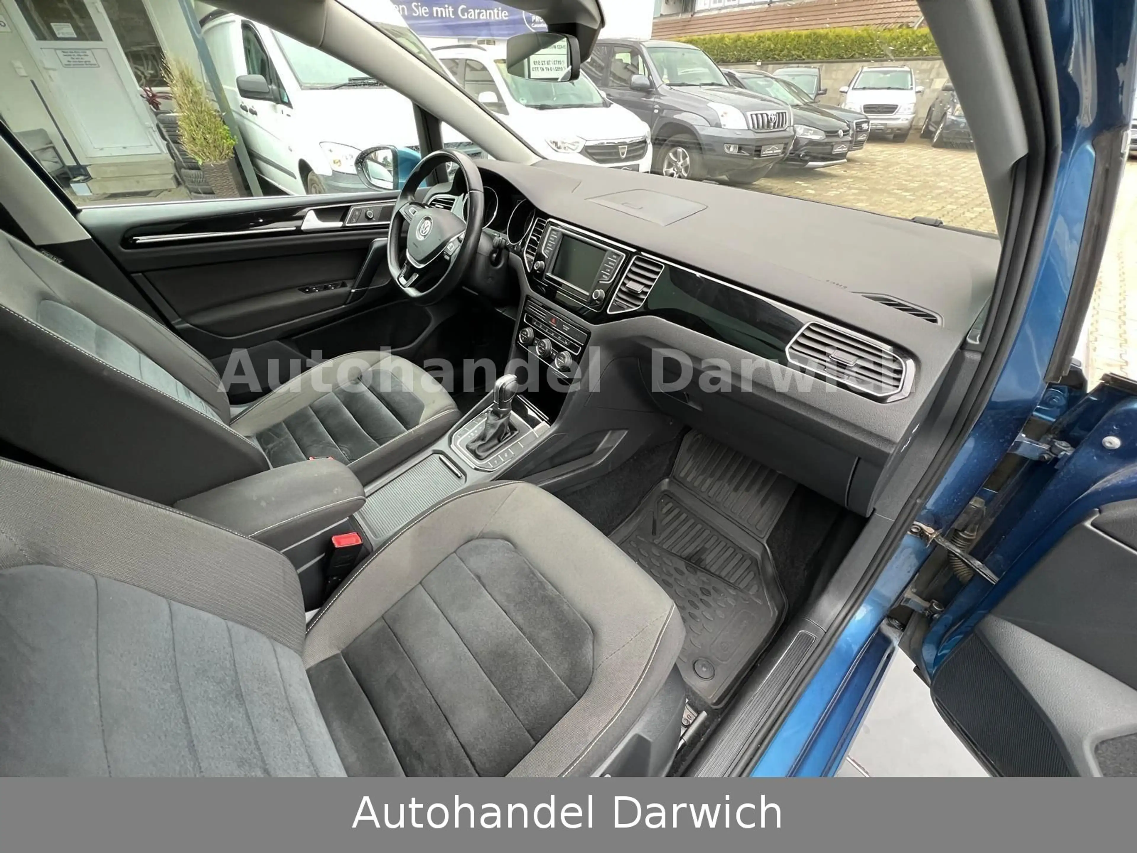 Volkswagen Golf Sportsvan Highline 2.0 TDI DSG S.Heft Top — photo 15