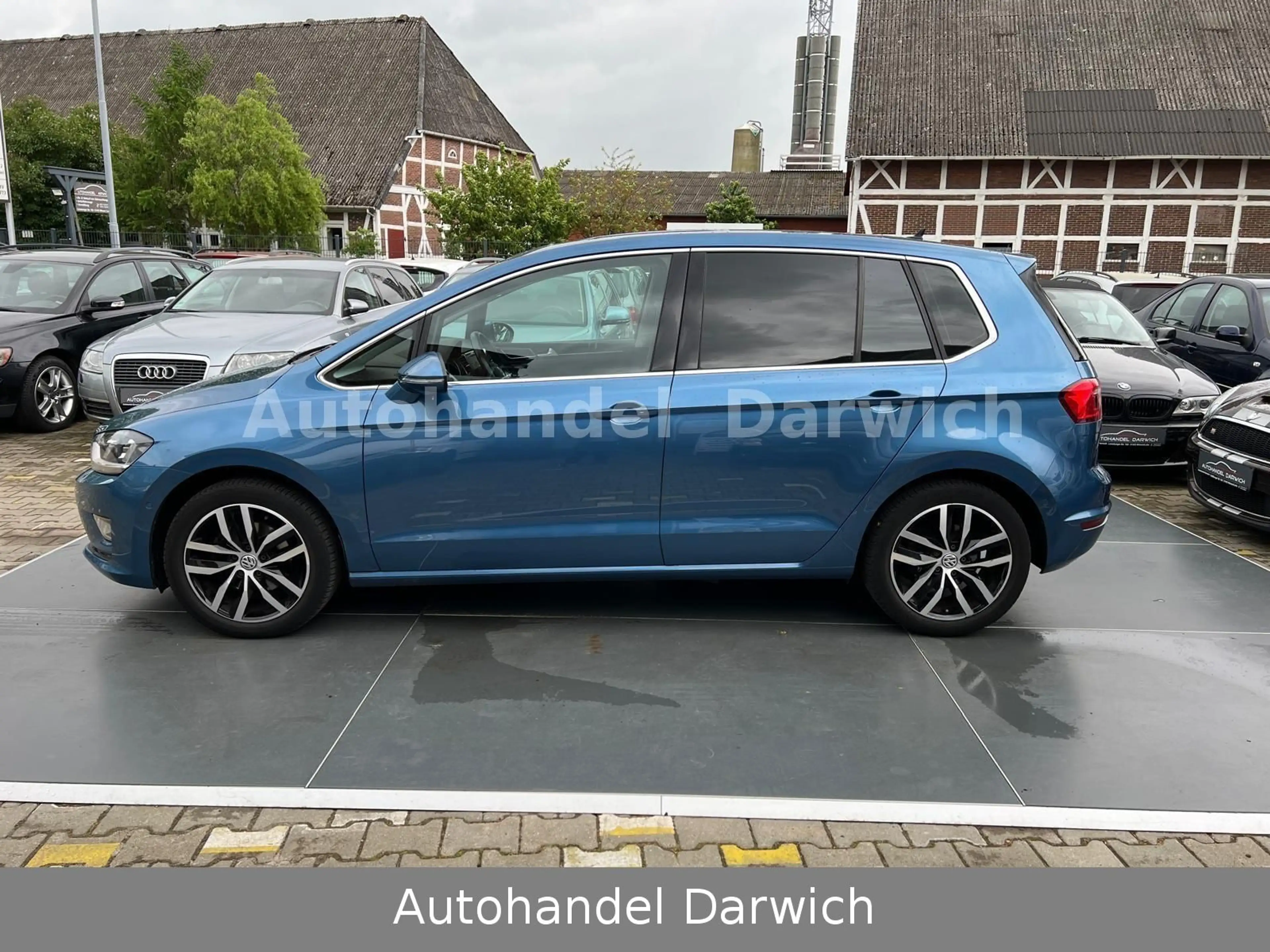 Volkswagen Golf Sportsvan Highline 2.0 TDI DSG S.Heft Top — photo 3