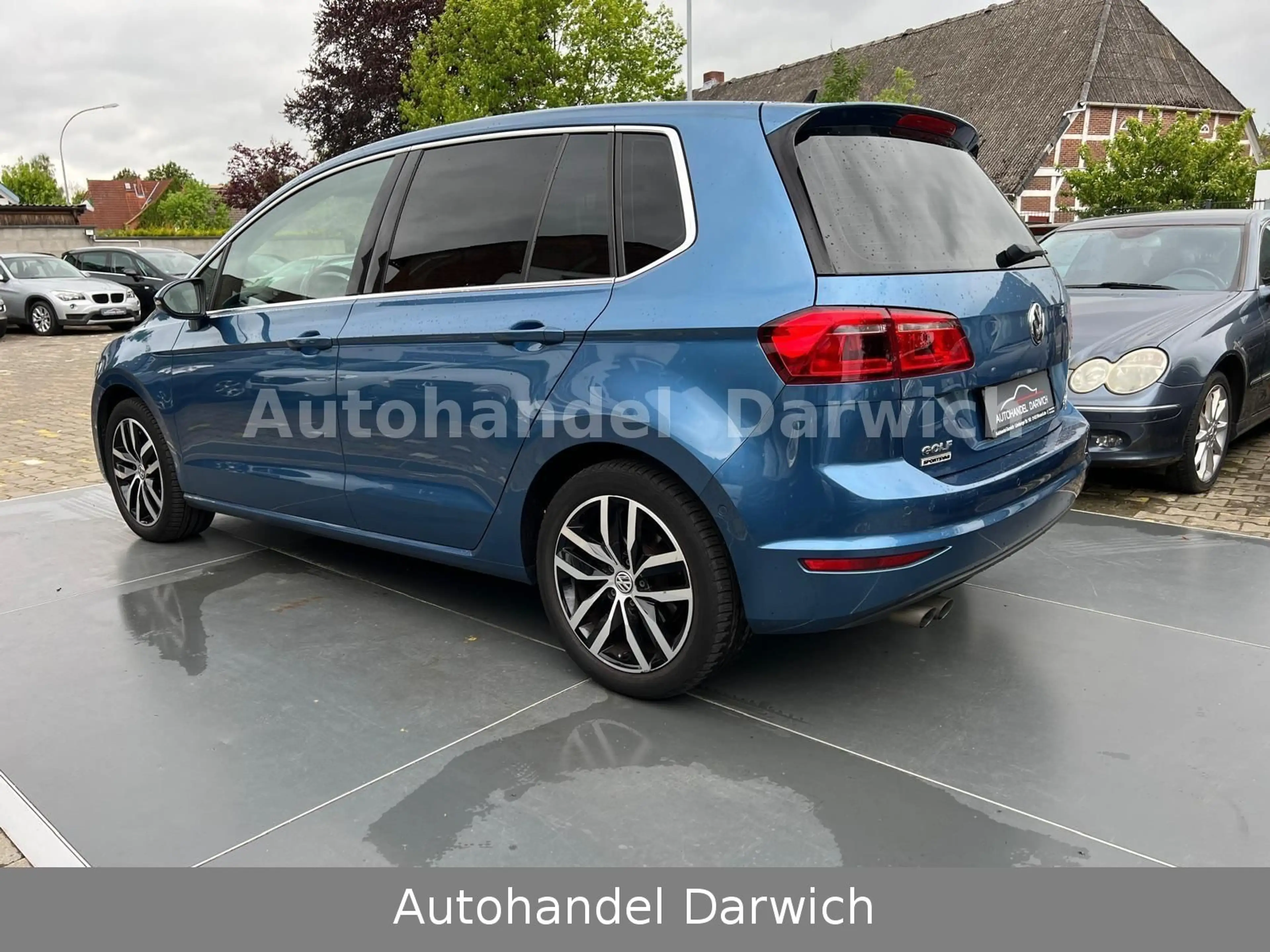 Volkswagen Golf Sportsvan Highline 2.0 TDI DSG S.Heft Top — photo 2
