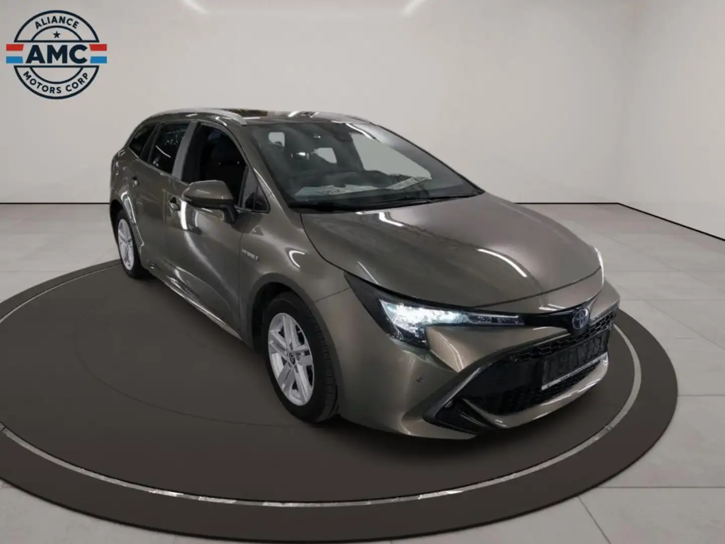 Toyota - 01/2021 59 336 KM 1.8 HYBRID DYNAMIC E-CVT Busin Bronze - 2