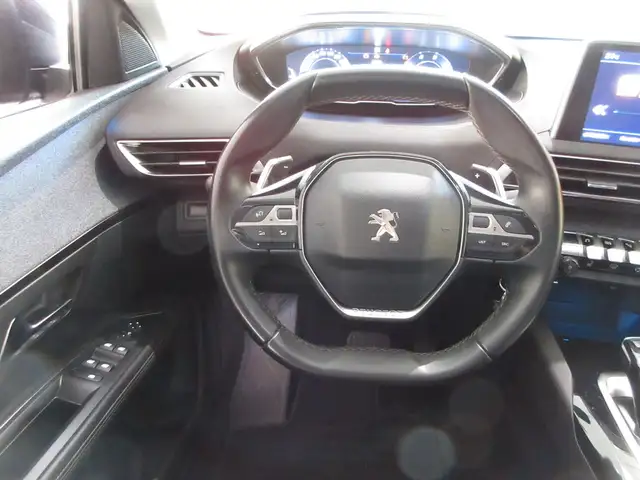 Peugeot 5008 view 7